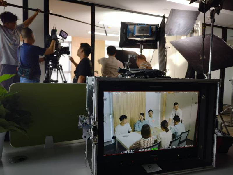 杜集区TVC拍摄公司：科技产品视觉化大师，诠释未来感与功能美学