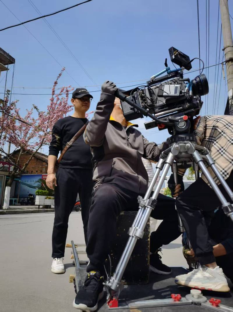 杜集区广告片拍摄：快消品牌爆款之选，网感内容适配社媒传播！